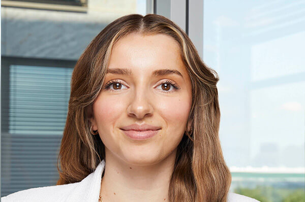 Aila Rüschstroer-Anwalt-Rechtsanwalt-Kanzlei-MTR Legal Rechtsanwälte