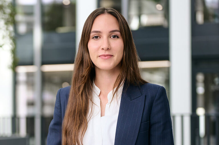 Gamze Yasemin Ulusoy-Anwalt-Rechtsanwalt-Kanzlei-MTR Legal Rechtsanwälte